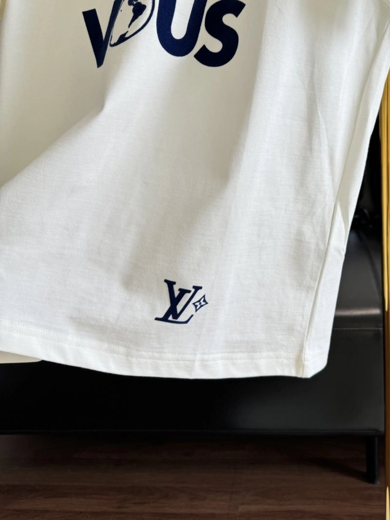 Louis Vuitton T-Shirts SmartChoice 130596