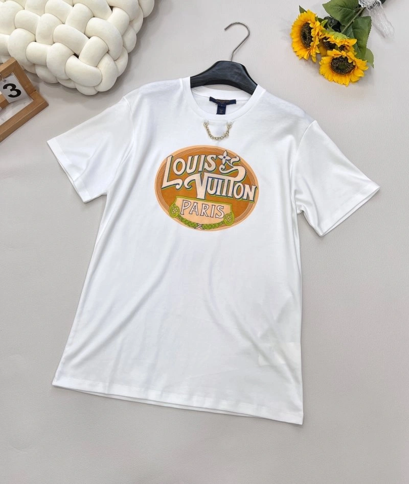Louis Vuitton T-Shirts Youthful 130583