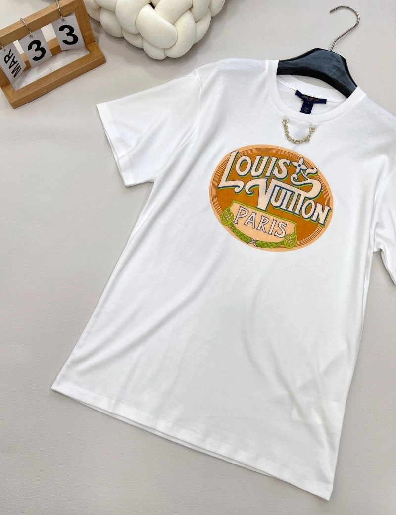 Louis Vuitton T-Shirts Youthful 130583