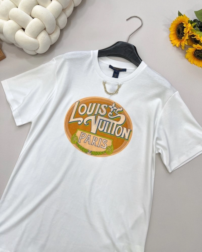 Louis Vuitton T-Shirts Youthful 130583