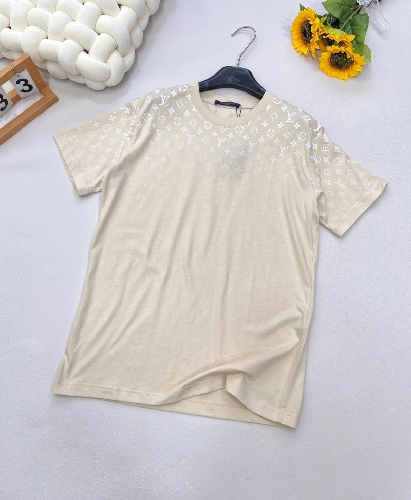 Stretchable Louis Vuitton T-Shirts 130587