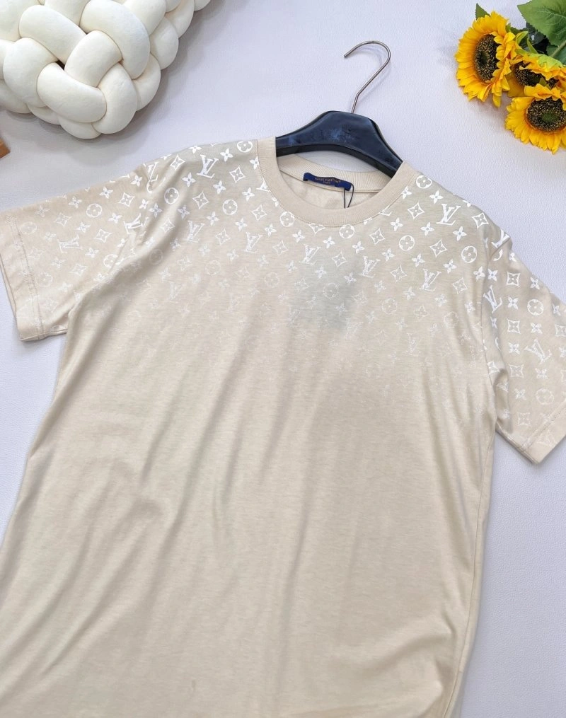 Stretchable Louis Vuitton T-Shirts 130587