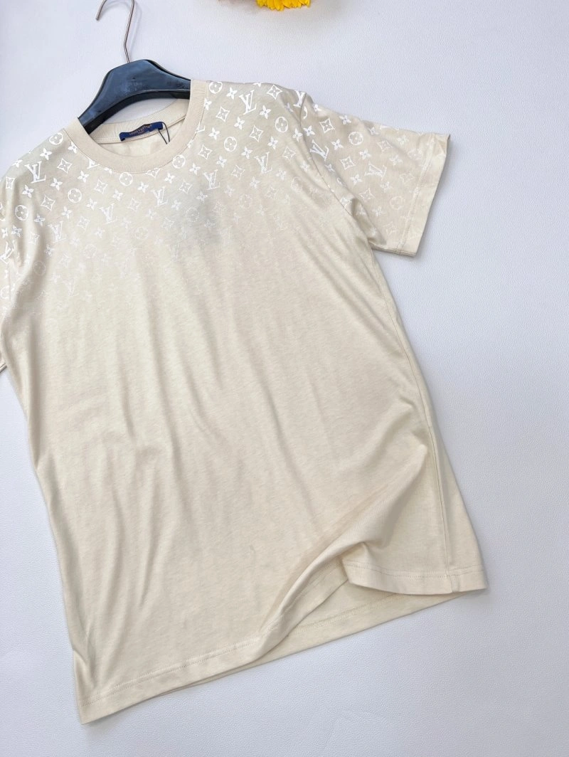 Stretchable Louis Vuitton T-Shirts 130587