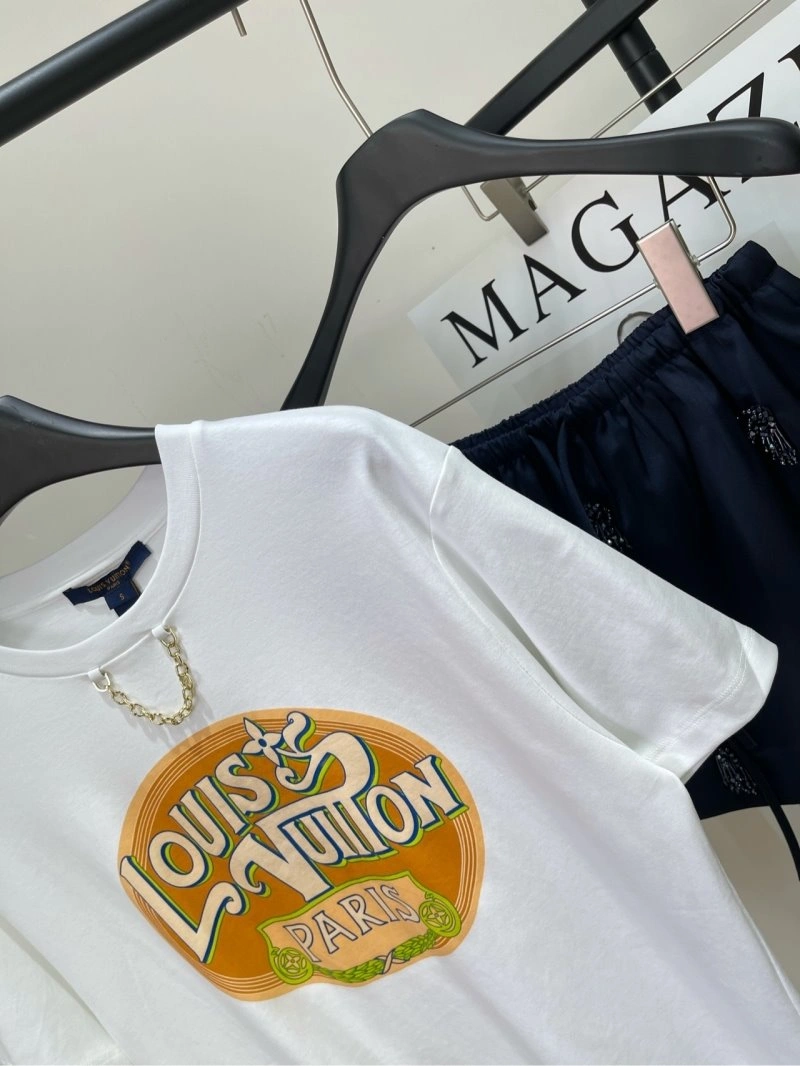 WrinkleFree Louis Vuitton T-Shirts 130578