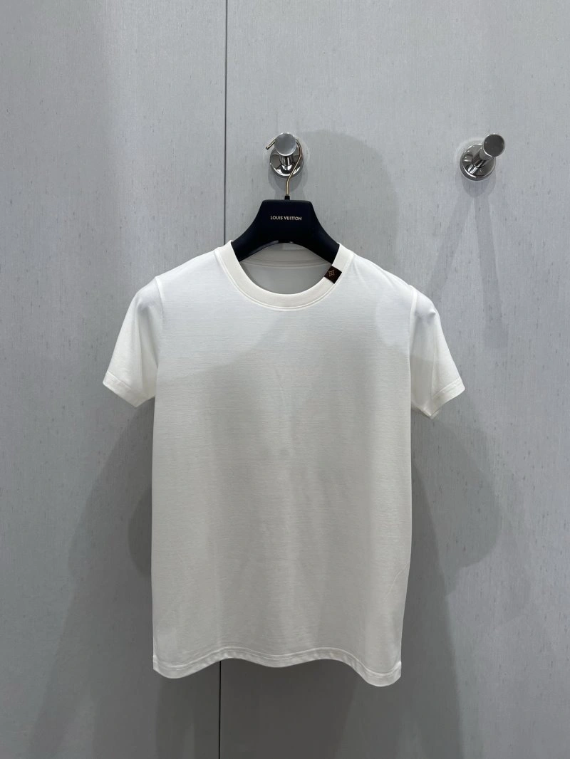HighQuality Louis Vuitton T-Shirts 130576