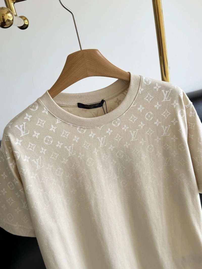 Trendsetting Louis Vuitton T-Shirts 130573