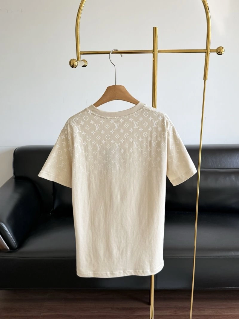 Trendsetting Louis Vuitton T-Shirts 130573