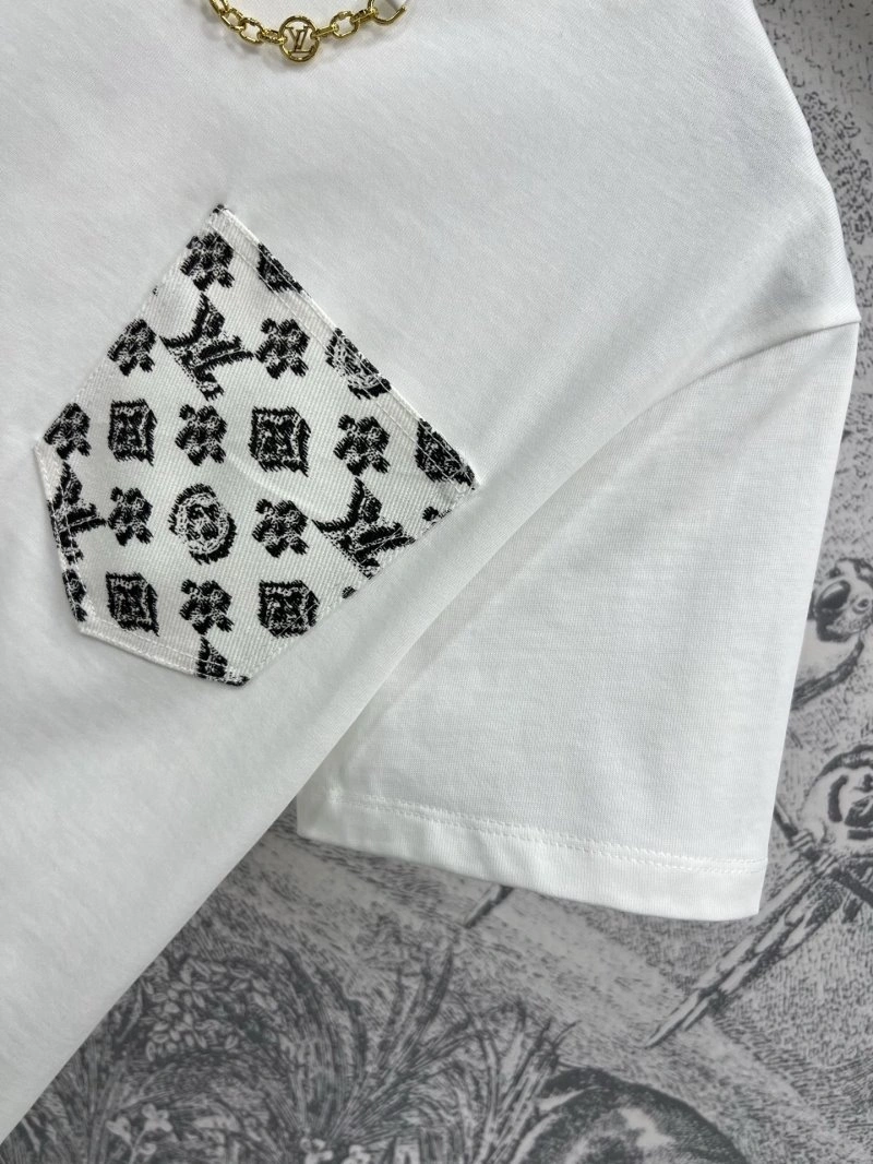 Tailored Louis Vuitton T-Shirts 130574
