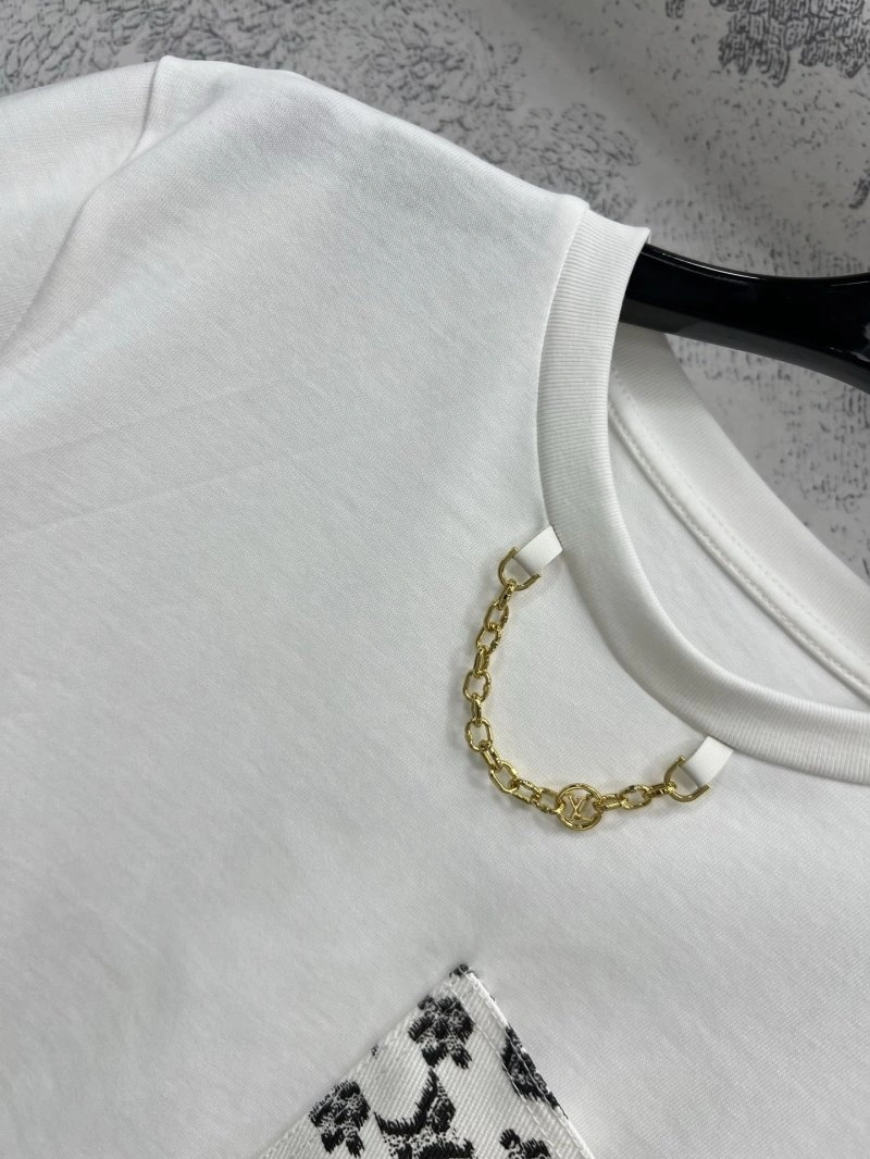 Tailored Louis Vuitton T-Shirts 130574