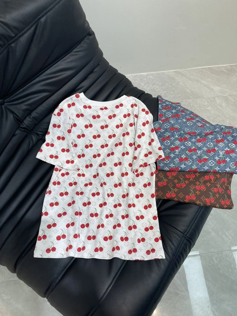 Durable Louis Vuitton T-Shirts 130571