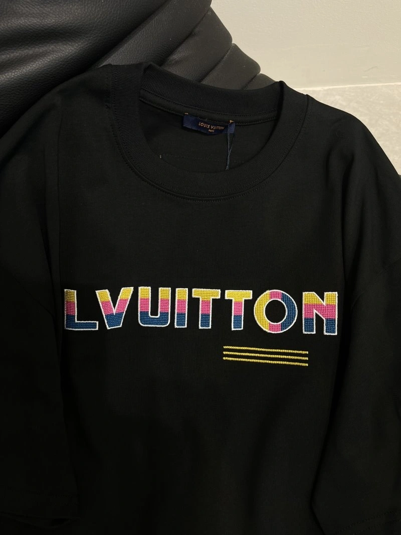 Durable Louis Vuitton T-Shirts 130543