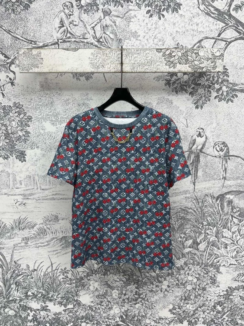 Cozy Louis Vuitton T-Shirts 130550