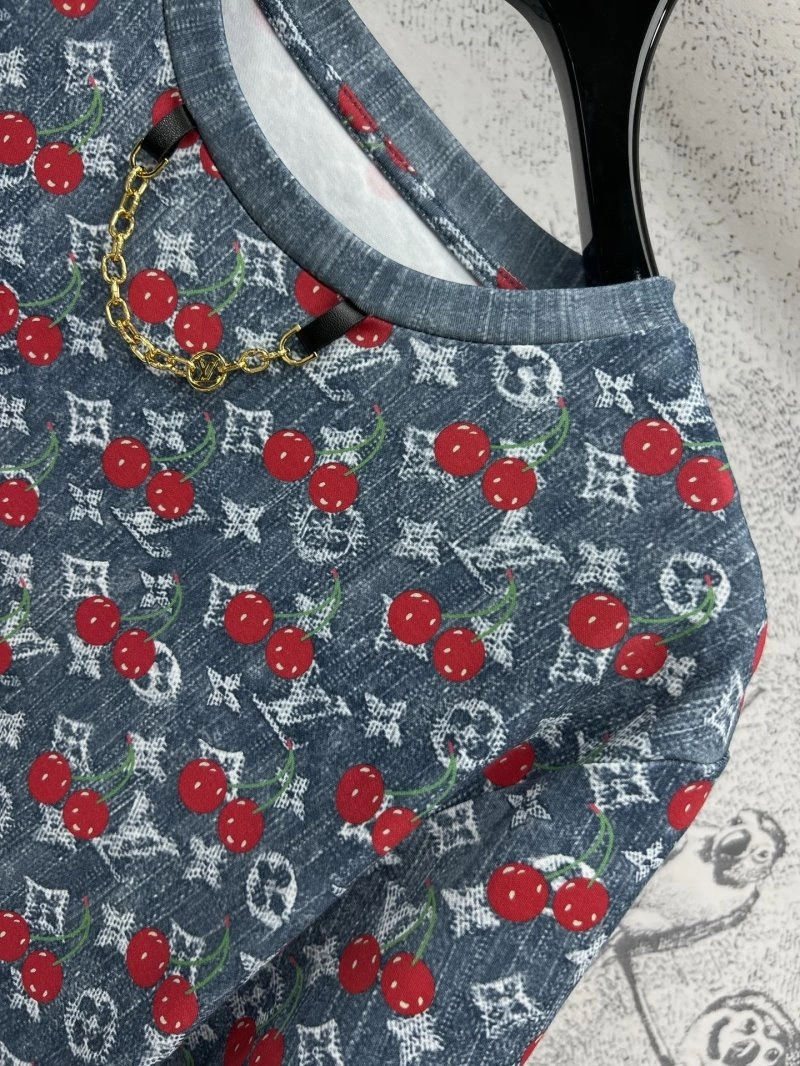 Cozy Louis Vuitton T-Shirts 130550