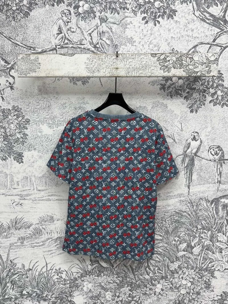 Cozy Louis Vuitton T-Shirts 130550