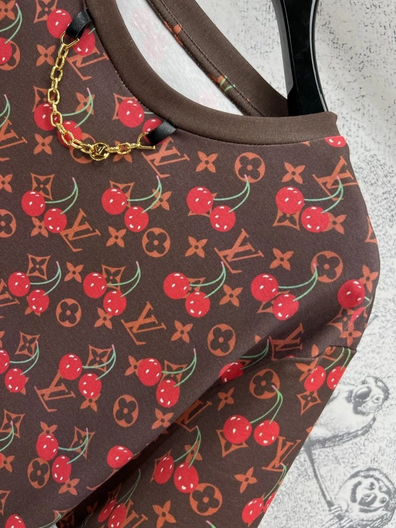 Original Louis Vuitton T-Shirts 130555