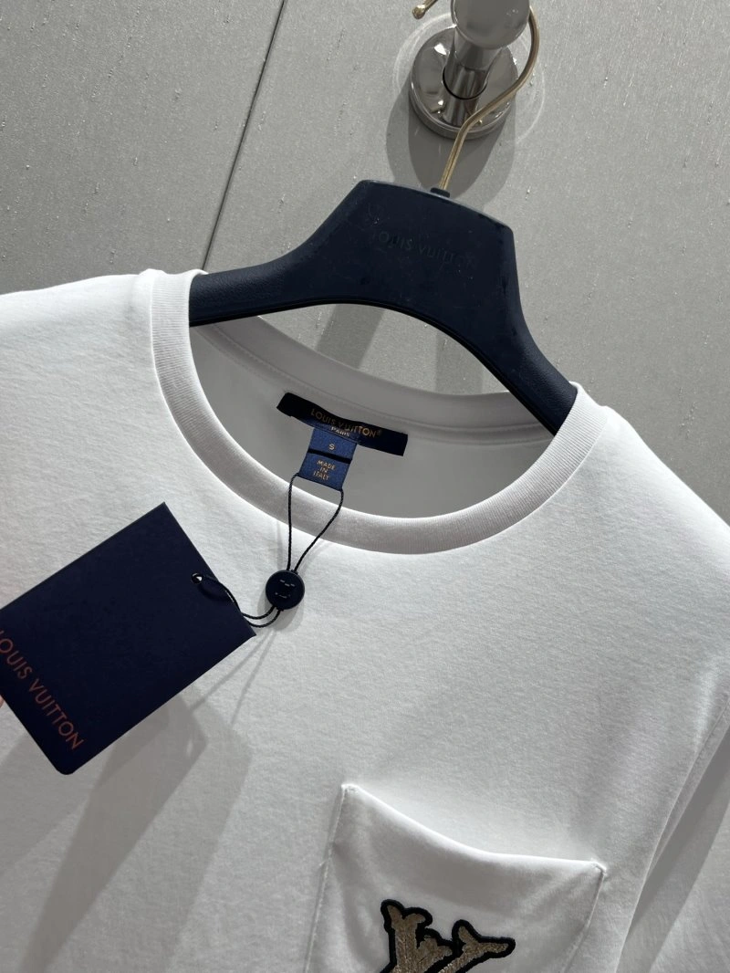 Trendy Louis Vuitton T-Shirts 130556