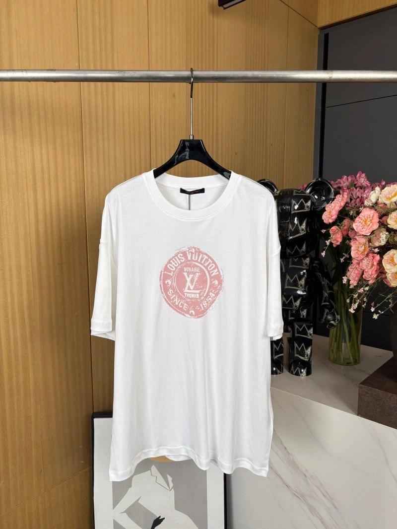 Compact Louis Vuitton T-Shirts 130563