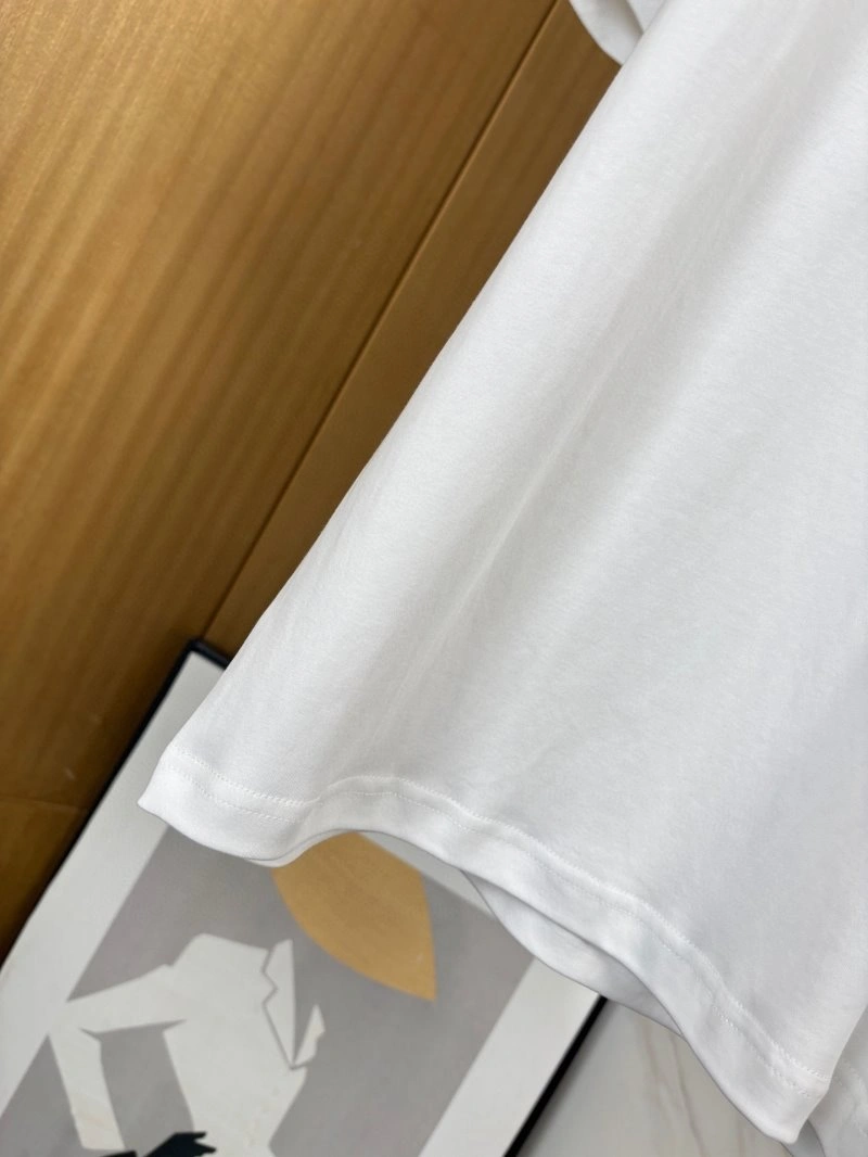 Compact Louis Vuitton T-Shirts 130563