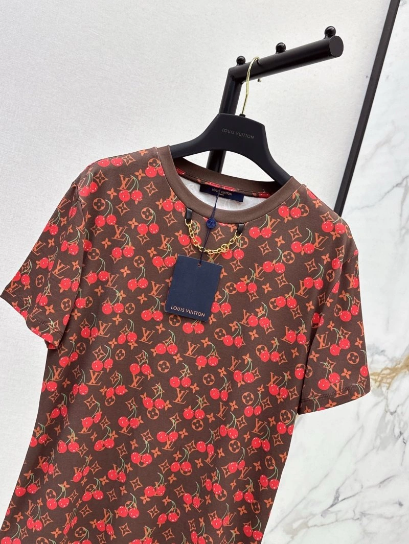 Louis Vuitton T-Shirts Casual 130551