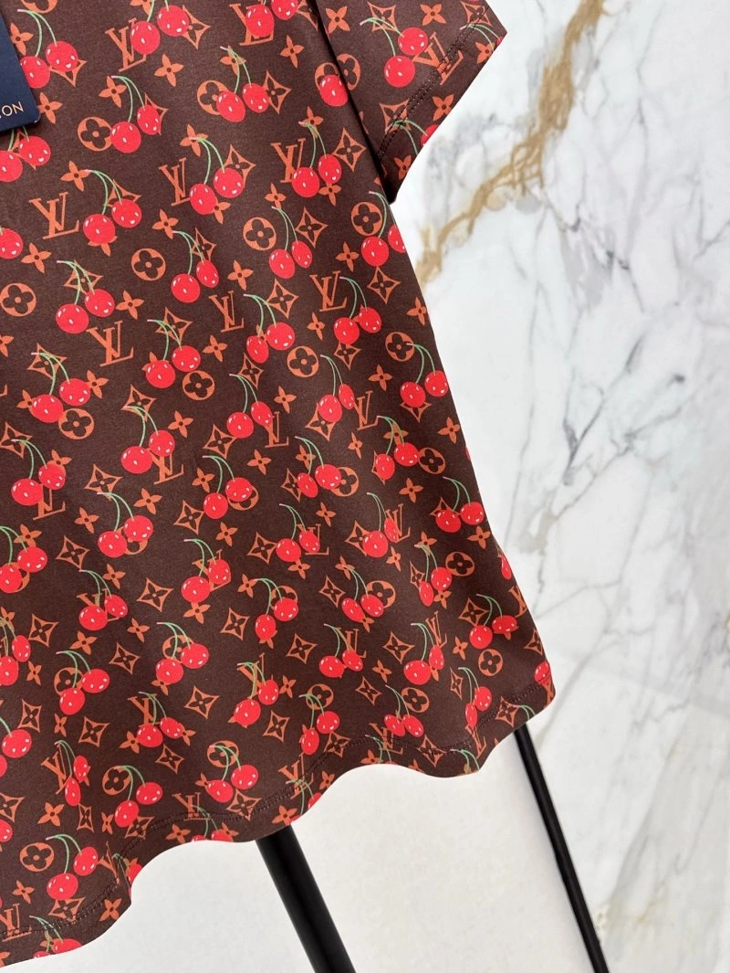 Louis Vuitton T-Shirts Casual 130551