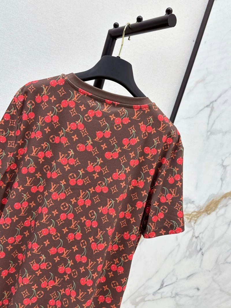 Louis Vuitton T-Shirts Casual 130551