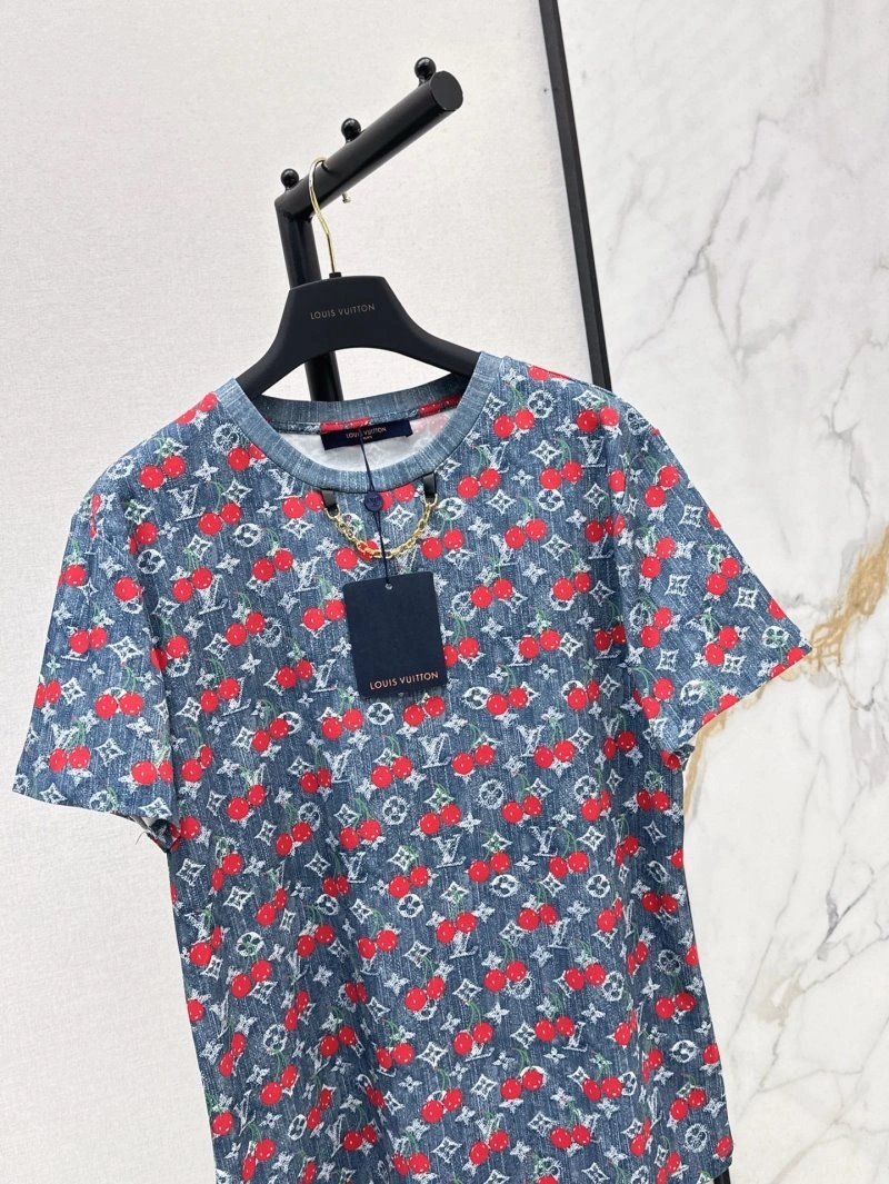 Comfortable Louis Vuitton T-Shirts 130548