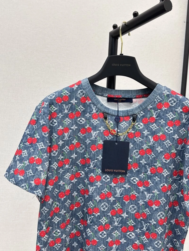 Comfortable Louis Vuitton T-Shirts 130548