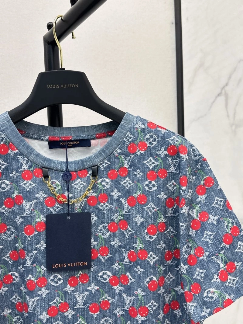 Comfortable Louis Vuitton T-Shirts 130548