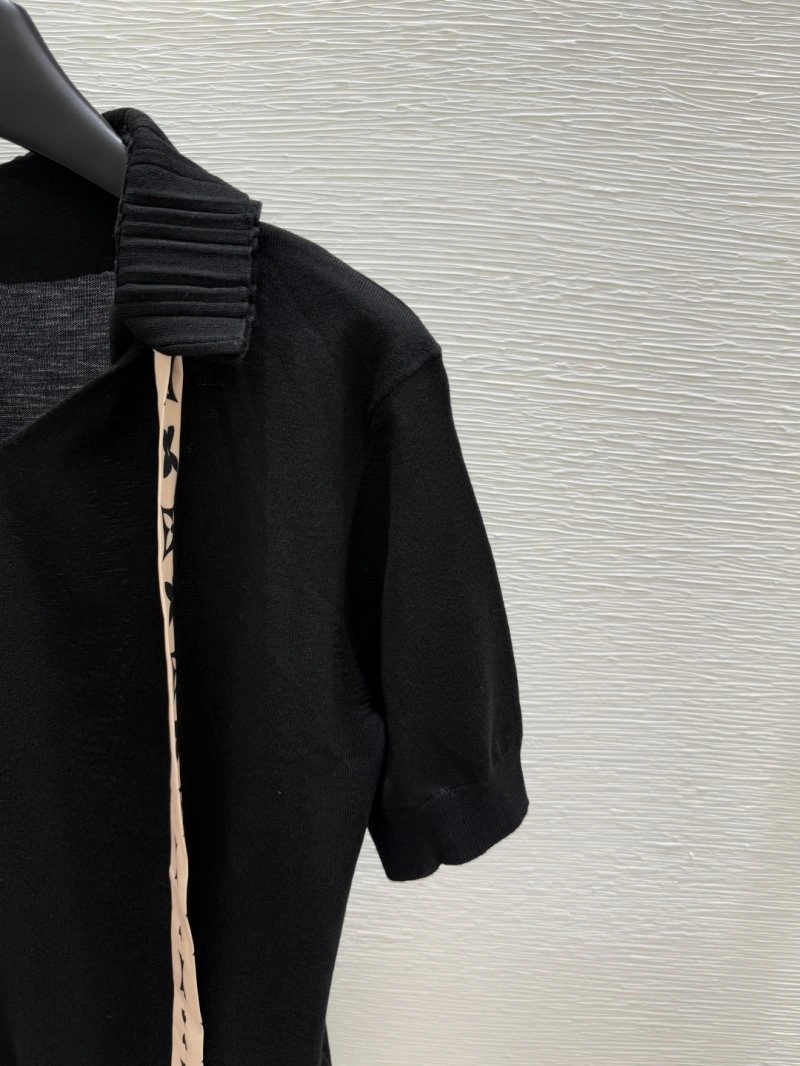 Refined Louis Vuitton T-Shirts 130534