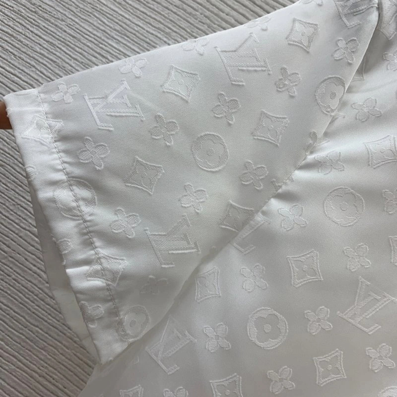 UrbanChic Louis Vuitton T-Shirts 130533