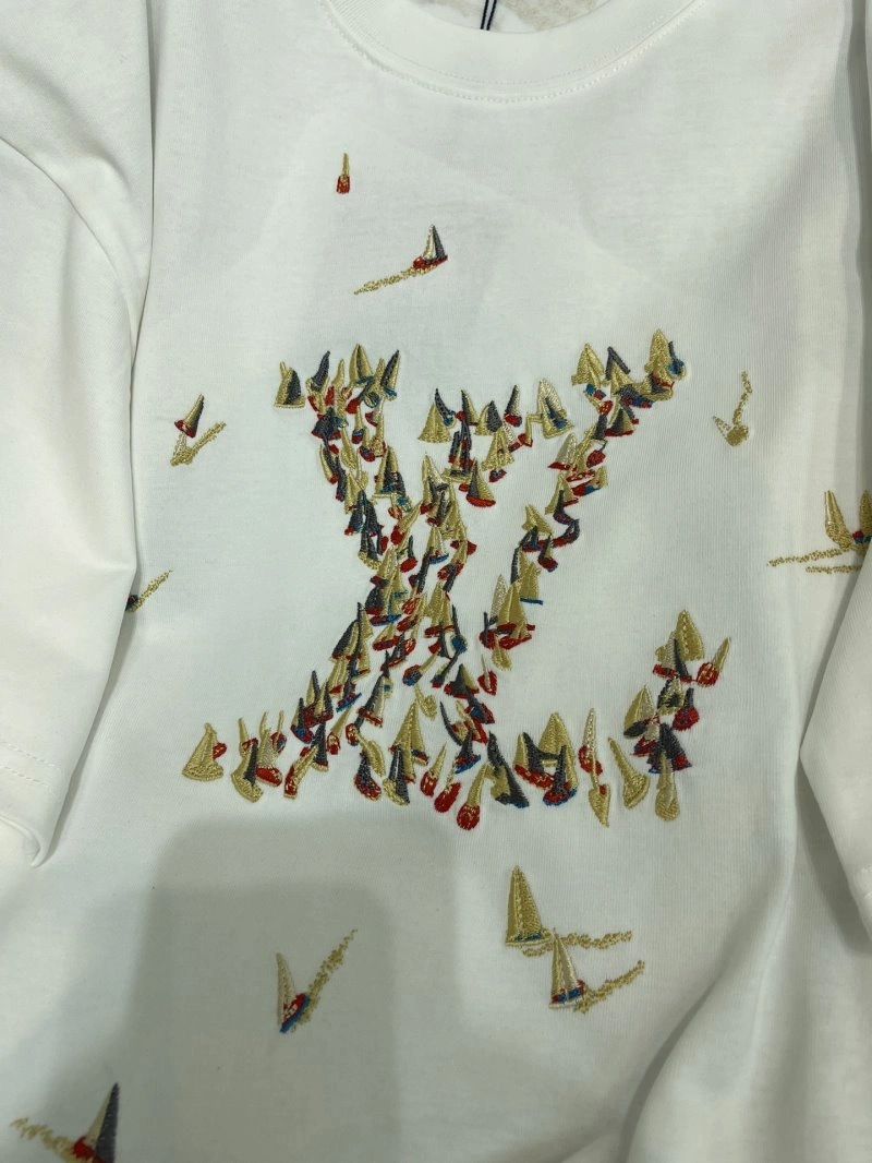 Elegant Louis Vuitton T-Shirts 130535
