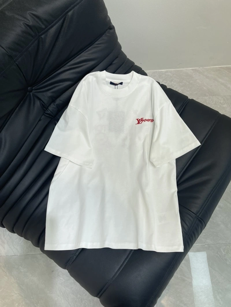 Functional Louis Vuitton T-Shirts 130532
