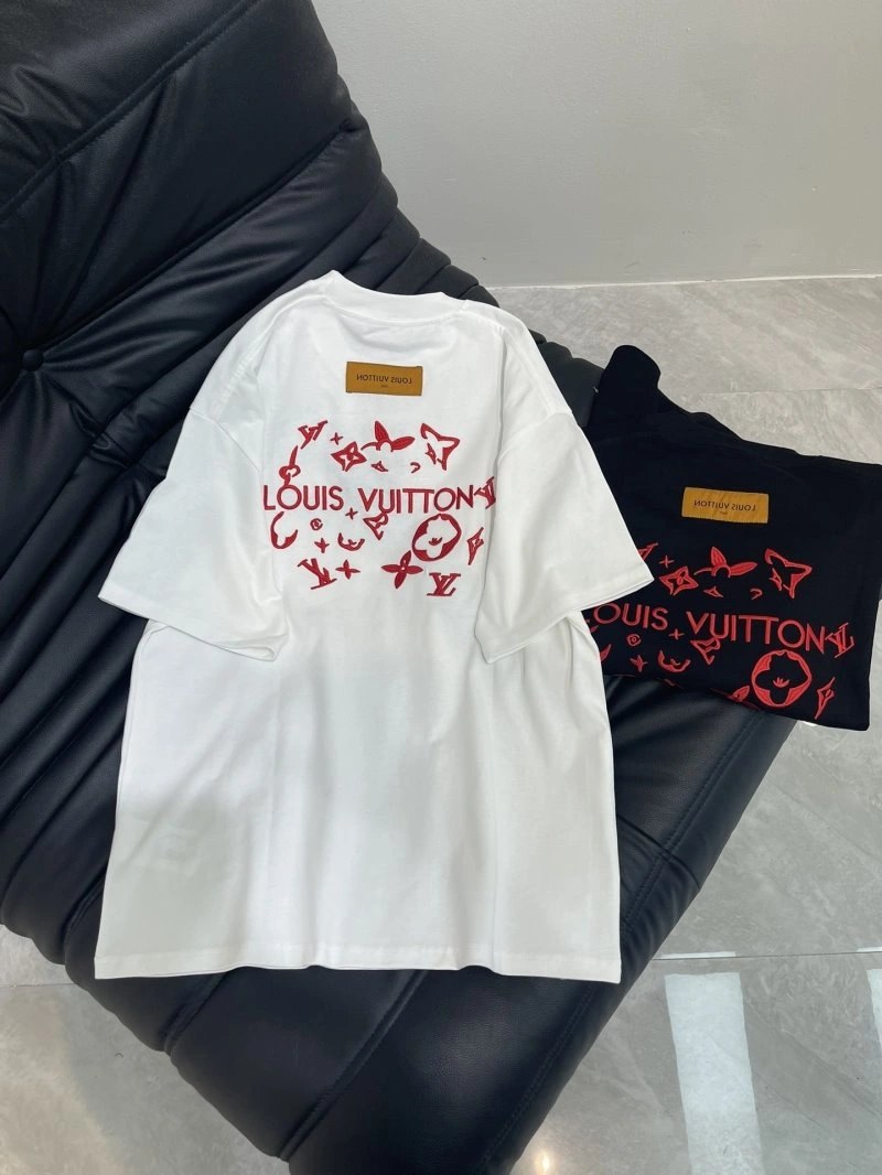 Functional Louis Vuitton T-Shirts 130532