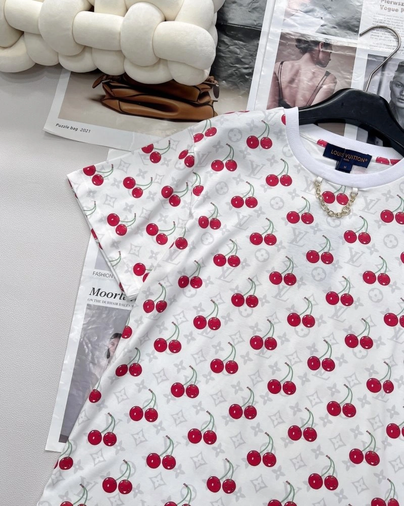 Louis Vuitton T-Shirts Packable 130528