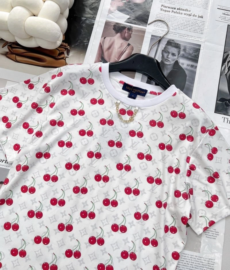 Louis Vuitton T-Shirts Packable 130528