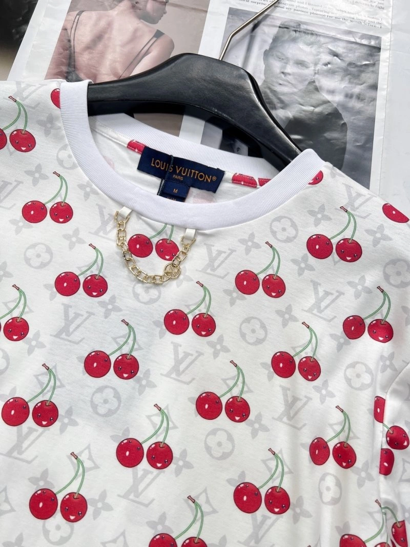 Louis Vuitton T-Shirts Packable 130528