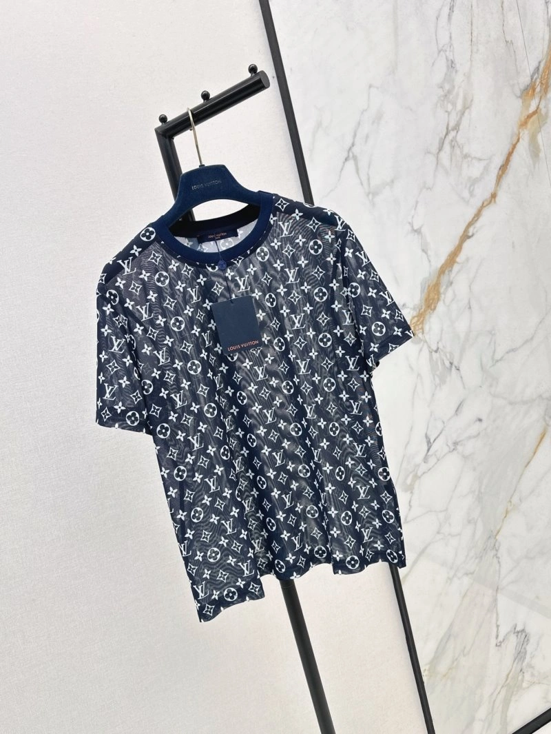 Compact Louis Vuitton T-Shirts 130514
