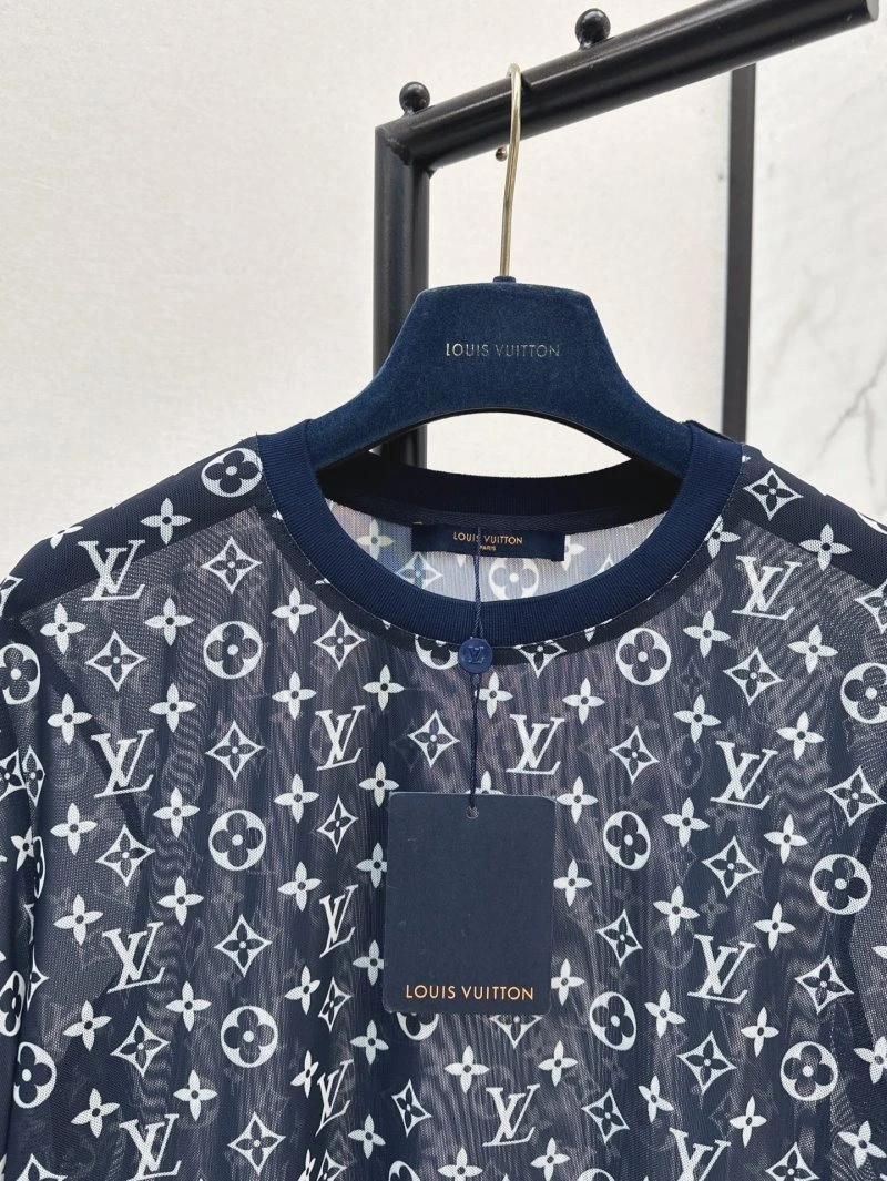 Compact Louis Vuitton T-Shirts 130514