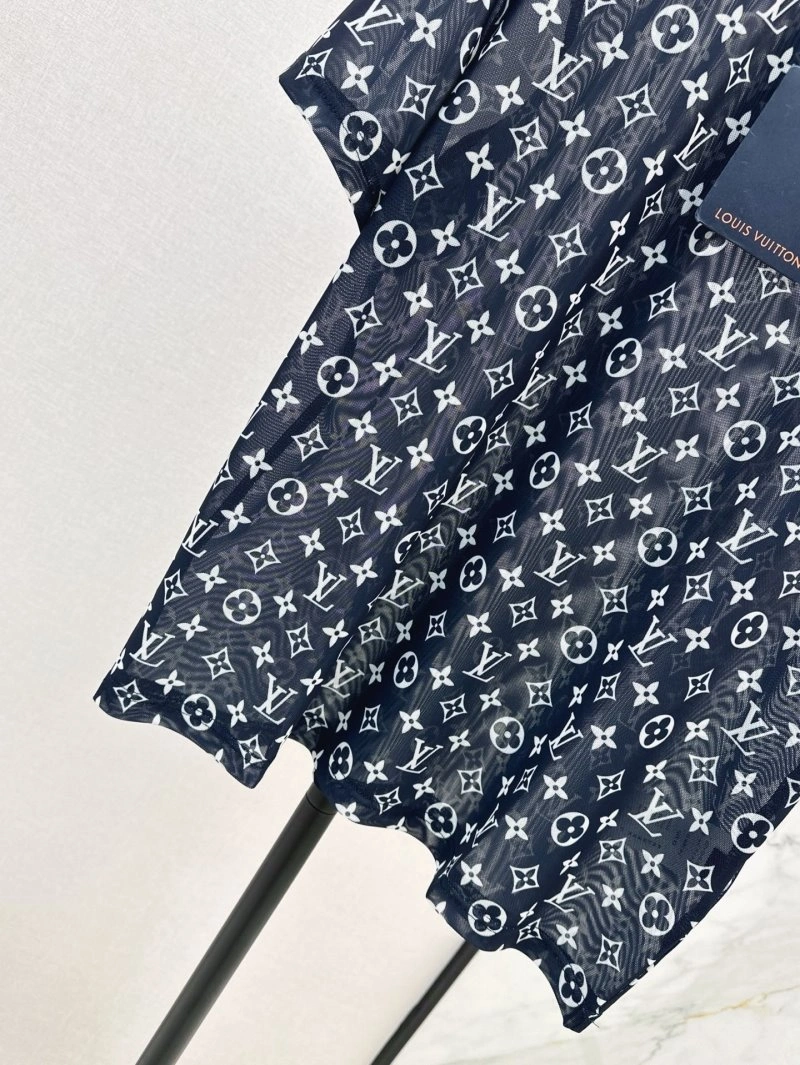 Compact Louis Vuitton T-Shirts 130514
