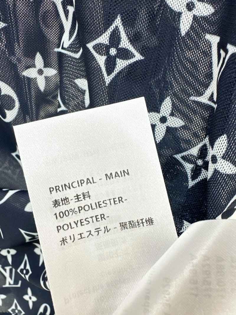 Compact Louis Vuitton T-Shirts 130514