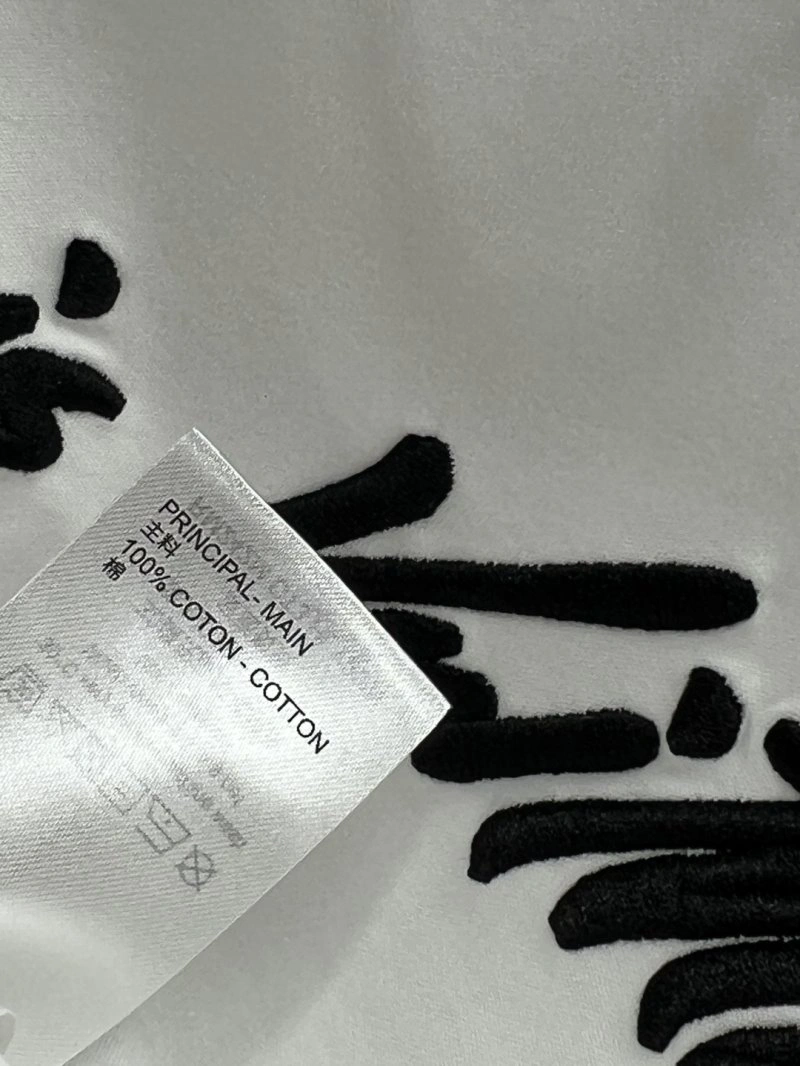 SmoothTexture Louis Vuitton T-Shirts 130508