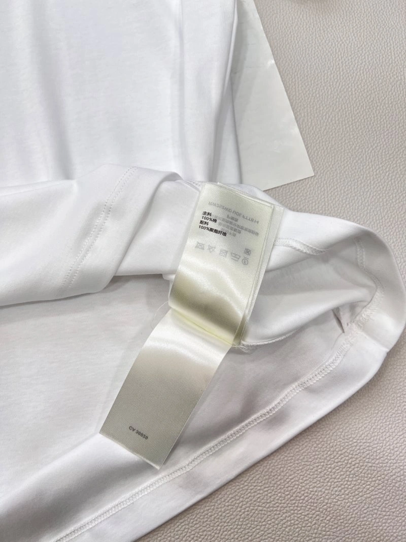 Versatile Louis Vuitton T-Shirts 130523