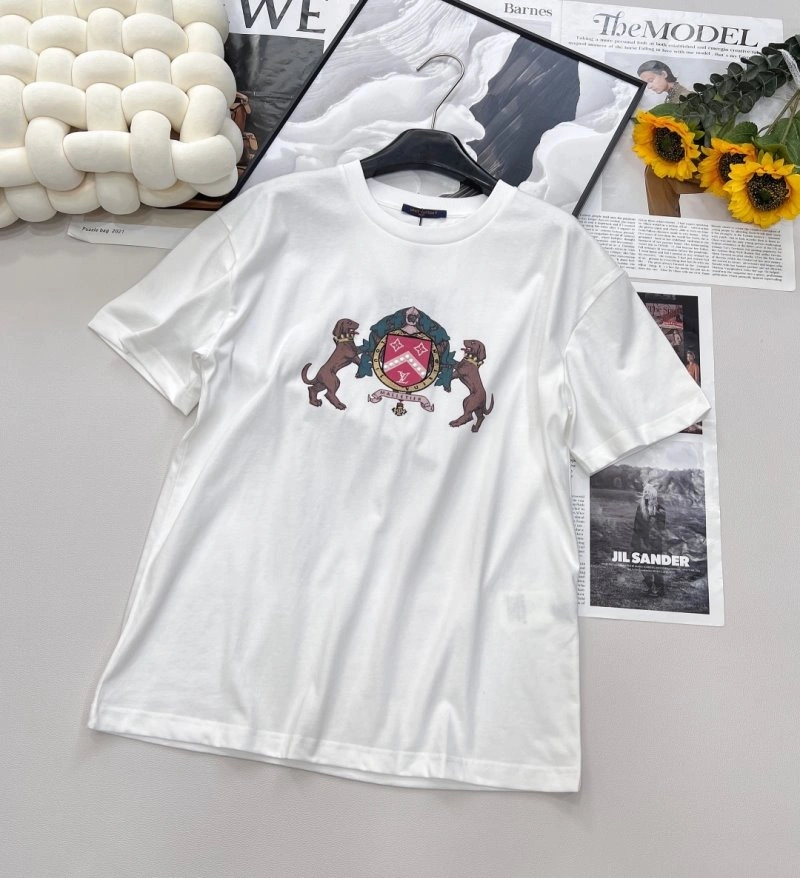 Louis Vuitton T-Shirts Casual 130500