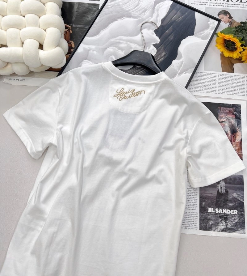 Louis Vuitton T-Shirts Casual 130500