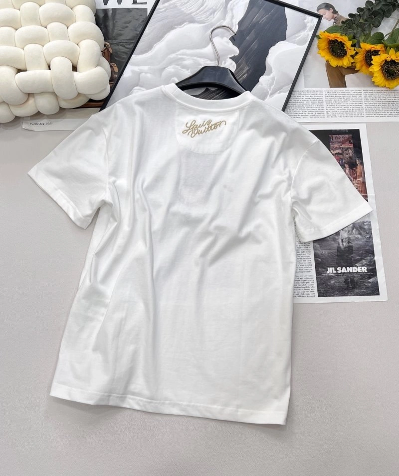 Louis Vuitton T-Shirts Casual 130500