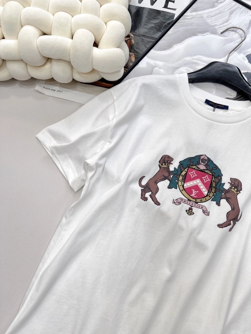 Louis Vuitton T-Shirts Casual 130500