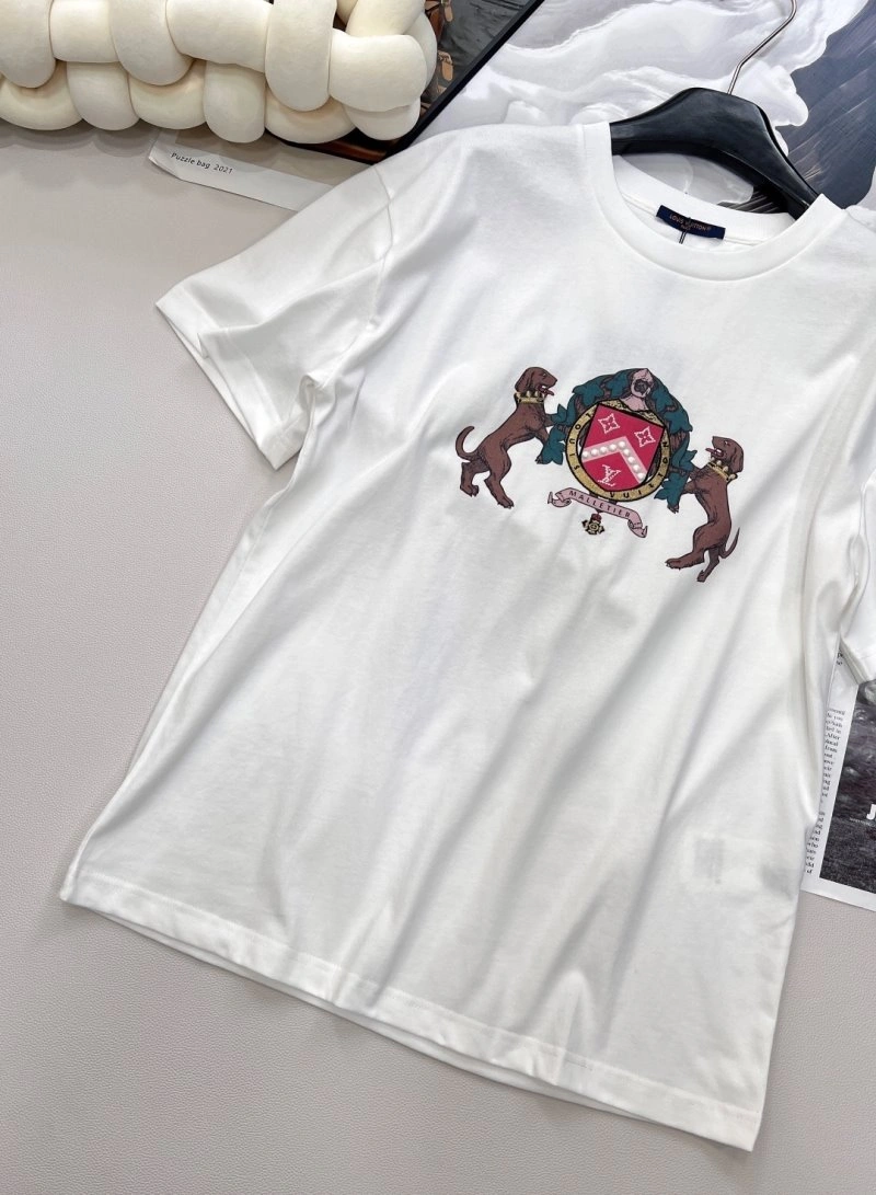 Louis Vuitton T-Shirts Casual 130500