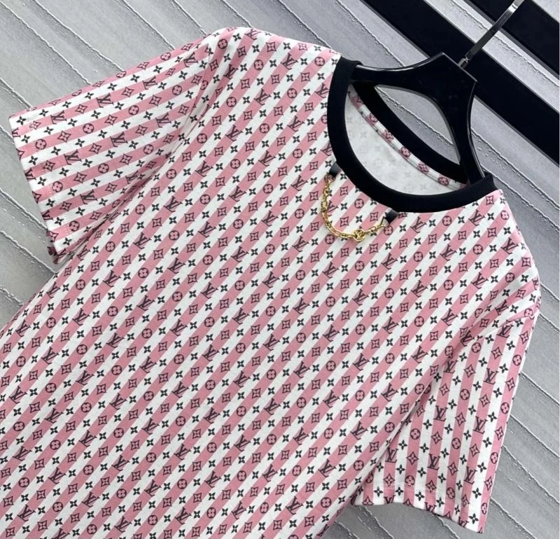 Louis Vuitton T-Shirts Contemporary 130517