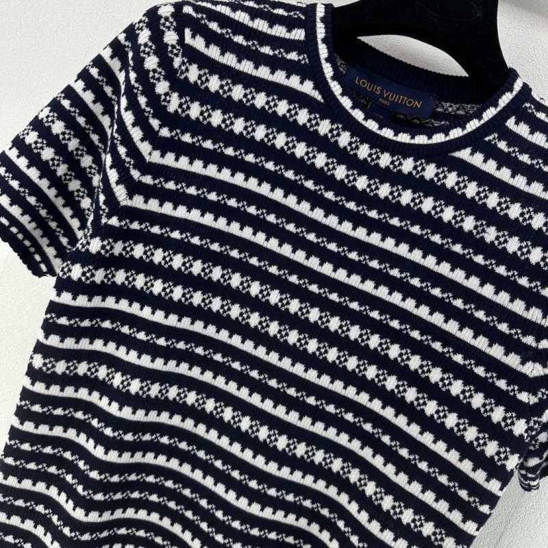Fashionable Louis Vuitton T-Shirts 130570