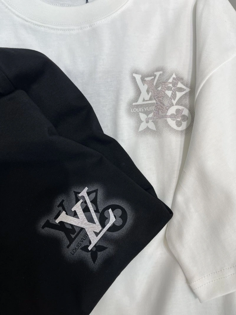 AllSeason Louis Vuitton T-Shirts 130489